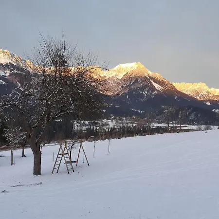 Bauernhof Neu-endfelden, Guenter Widauer Farm stay Soll